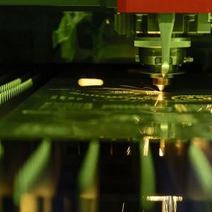 Công nghệ cắt bằng tia Laser là phương pháp tách không tiếp xúc